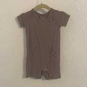 Kyte Baby Shortsleeve Romper 12-18m in Mushroom 🍄